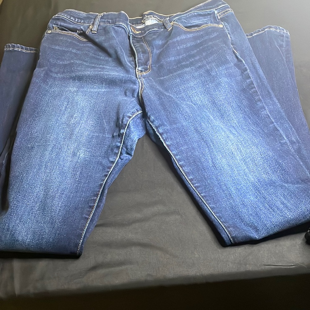Soho size 14 skinny jeans. Dark blue